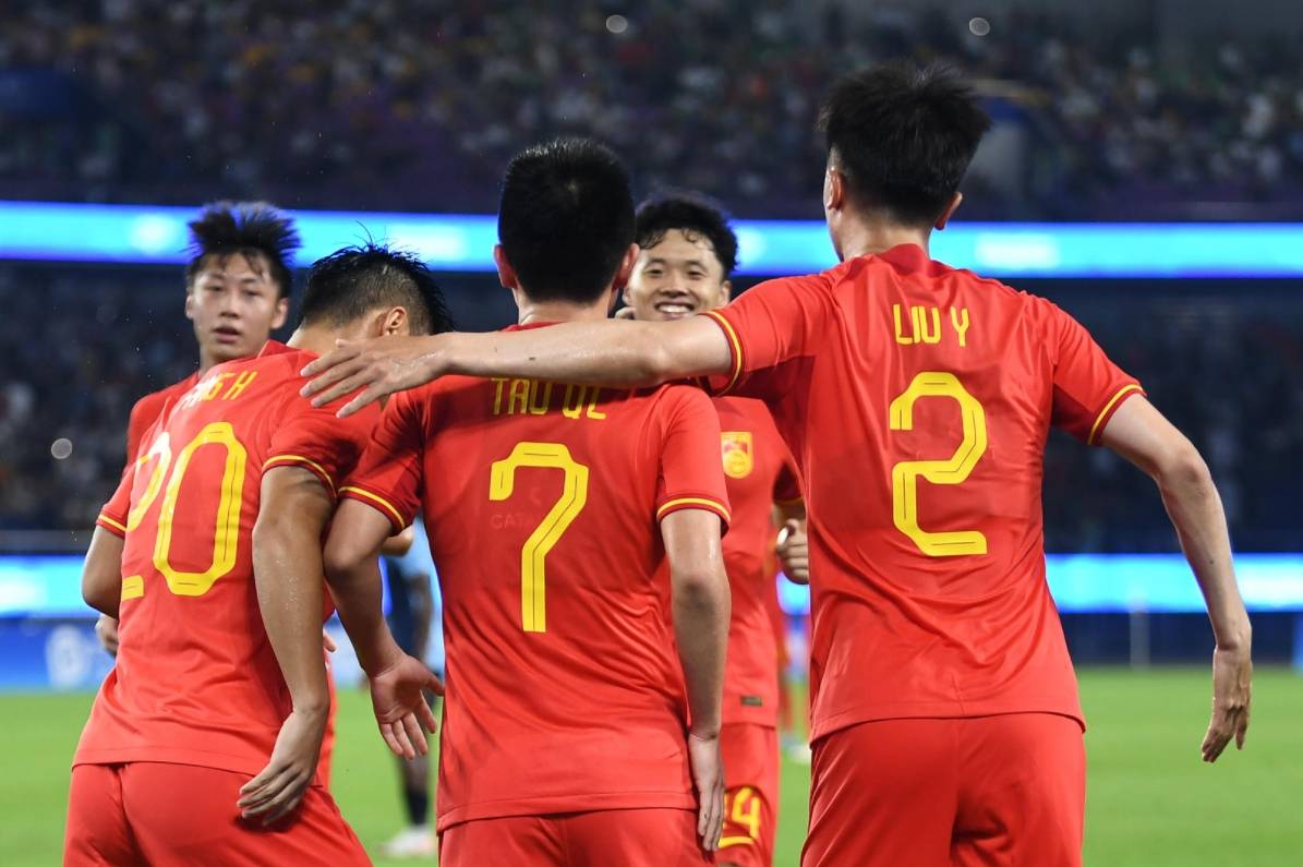 好博体育-不是蒋光太！中国男足独苗入选亚足联18强赛最佳阵容，引发热议(男足亚军)