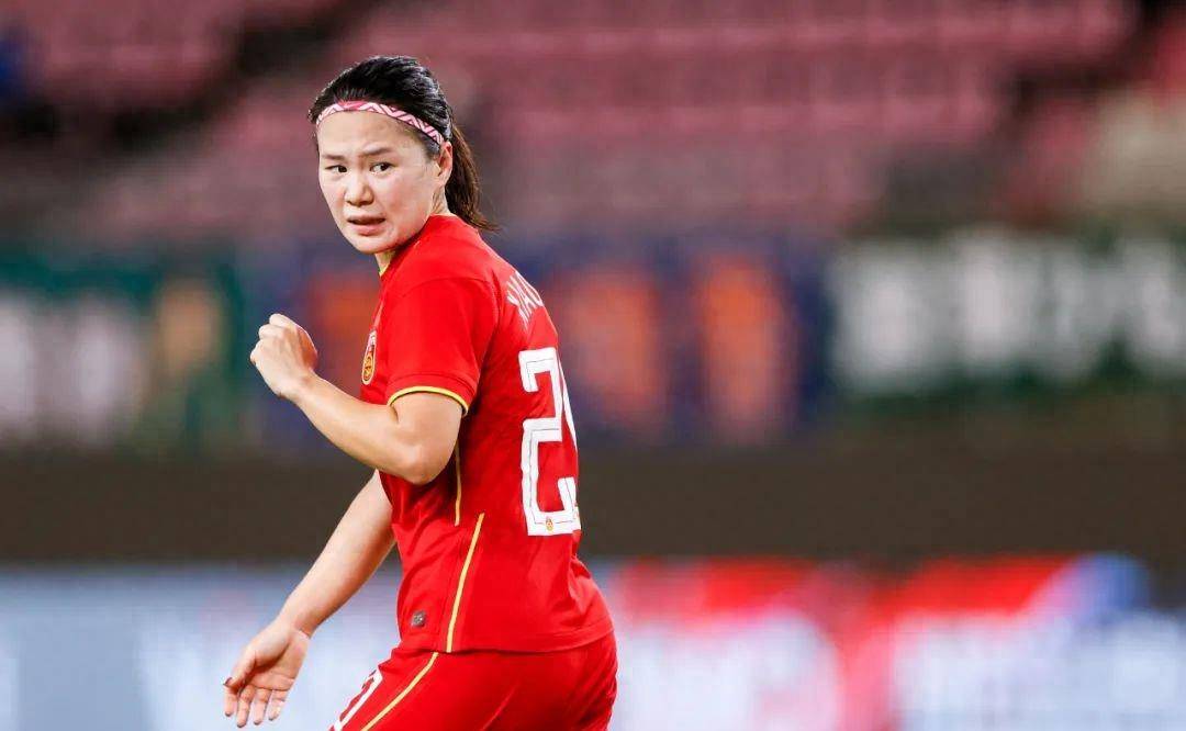 好博体育-中国女足球员在比赛中焕发出强大气场(中国女足球员在比赛中焕发出强大气场的力量)